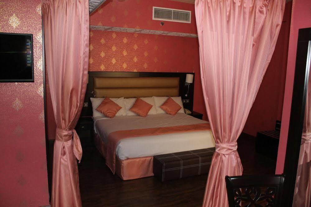 Rafee Hotel Dubai Buitenkant foto