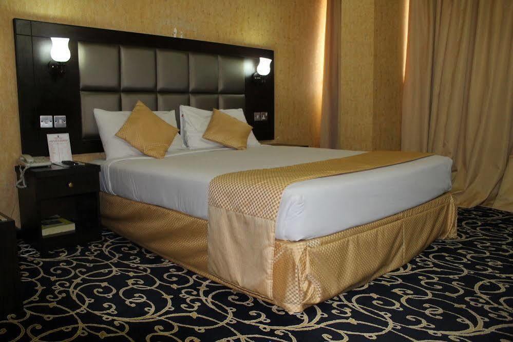 Rafee Hotel Dubai Buitenkant foto
